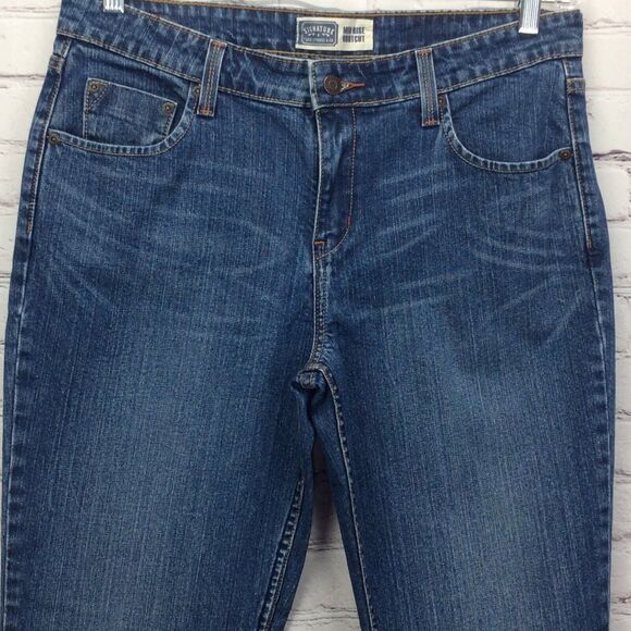 Levi's Signature Jeans Women's Size 12 Mid Rise Bootcut Med Wash Festive Stretch - Picture 3 of 9
